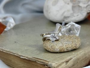 Сребърен пръстен за жена с циркон