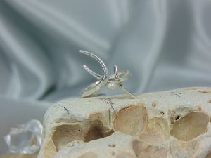 Сребърен пръстен за жена с перла